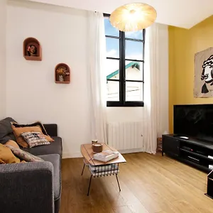 https://superbe-maison-au-coeur-de-la-ville-deux-pas-de-la-cte.biarritzhotels.info